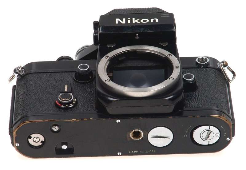 NIKON F2 PHOTOMIC DP-1 PRISM CAMERA 35mm BODY STRAP NR