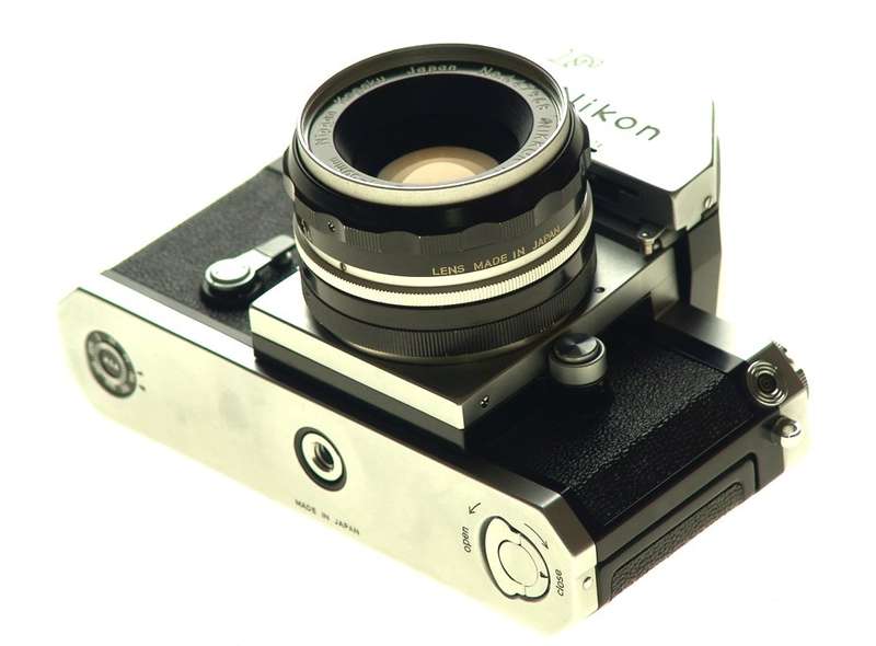 NIKON F VINTAGE SLR CAMERA HOLLOW WINDER CHROME CASE MINT- NIKKOR-H 2/50mm f=50