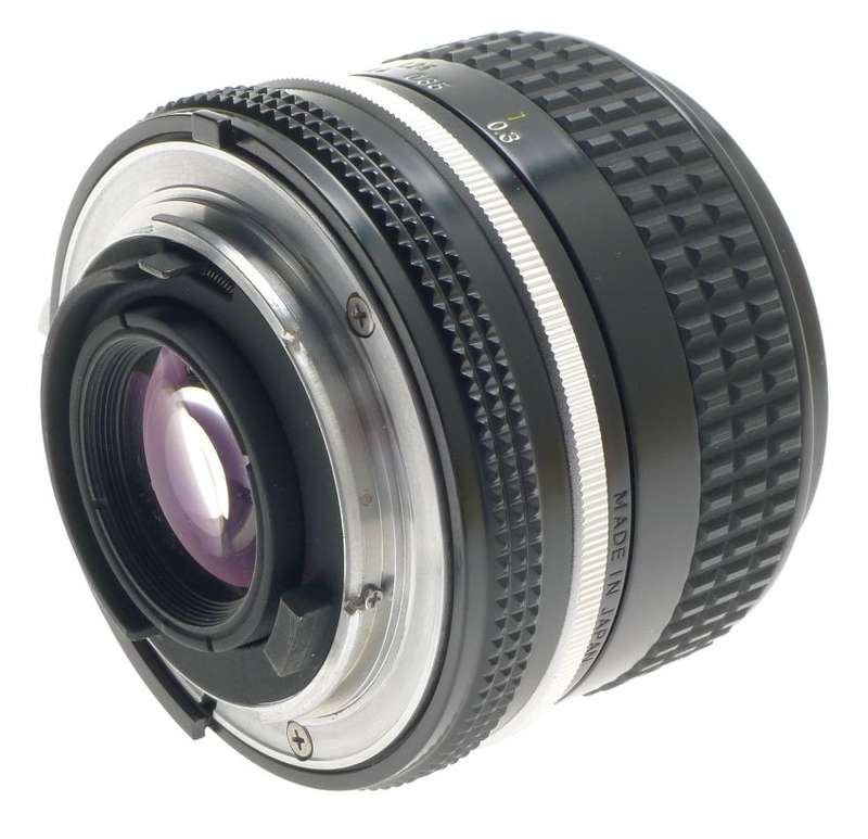 AI NIKON 35mm f/2.8 SLR CAMERA LENS 2.8/35mm FITS DF DIGITAL