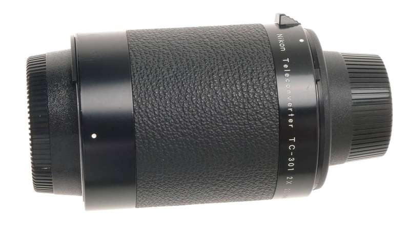 AI-S NIKON 2x TELECONVERTER TC-301 FITS NEW DF SLR DIGITAL CAMERA MINT WITH CAPS