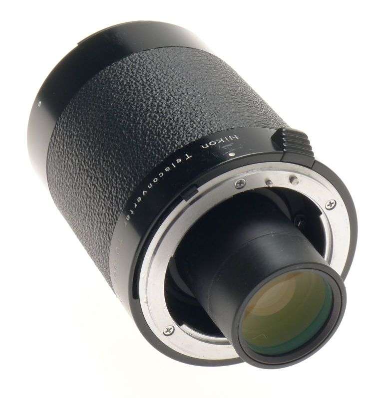AI-S NIKON 2x TELECONVERTER TC-301 FITS NEW DF SLR DIGITAL CAMERA MINT WITH CAPS