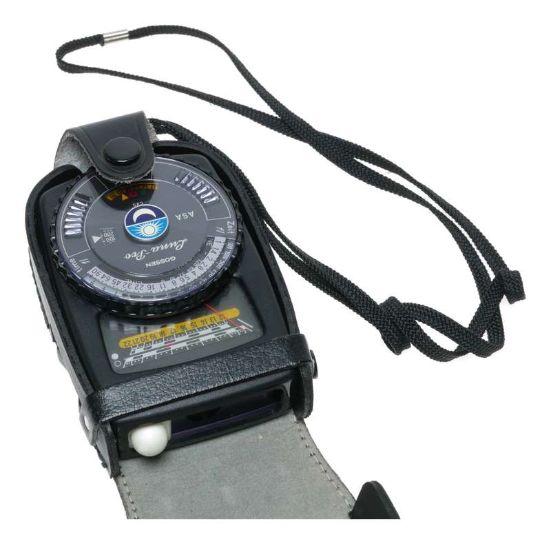 Gossen Lunar Pro Light Exposure meter black with carry case and strap