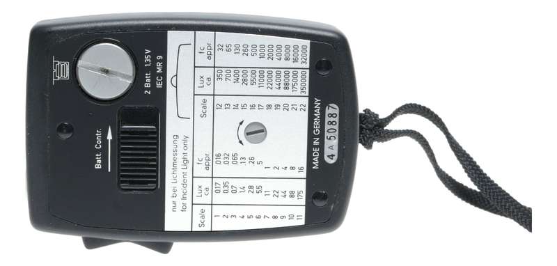Gossen Lunar Pro Light Exposure meter black with carry case and strap