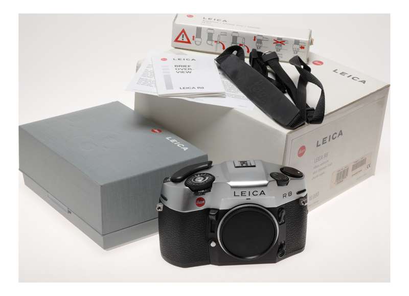 Leica R8 SLR 35mm film camera Sliver chrome body boxed 10080