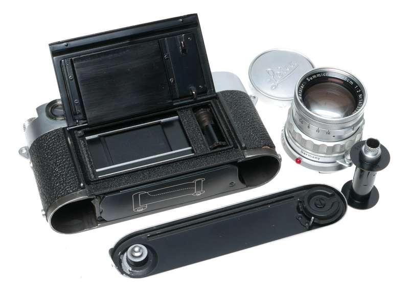Leica M3 film camera with Summicron 2/50 prime lens Original L seal