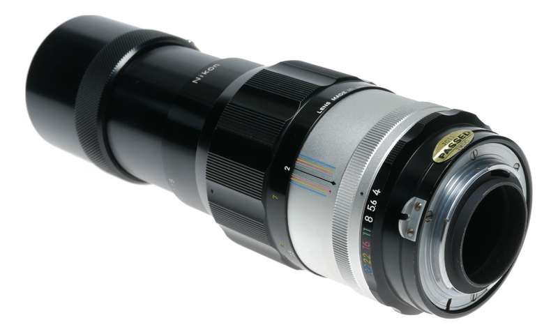 Nikkor-Q Auto 1:4 f=200mm vintage Nikon film lens 4/200