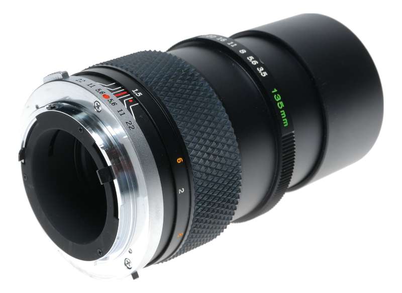 Olympus 3.5/135mm OM-System Zuiko Auto T f/3.5 f=135mm vintage SLR lens