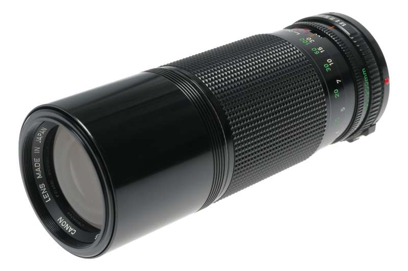 Canon Zoom Lens FD 100-200 1:5.6 Antique SLR 35mm film camera lens