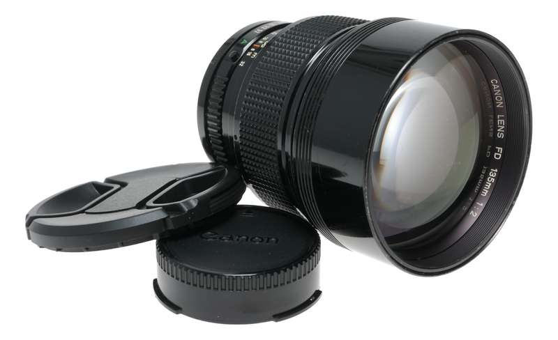 Canon Lens FD 135mm 1:2 vintage SLR tele lens 35mm film camera 2/135
