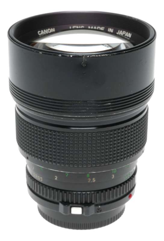 Canon Lens FD 135mm 1:2 vintage SLR tele lens 35mm film camera 2/135