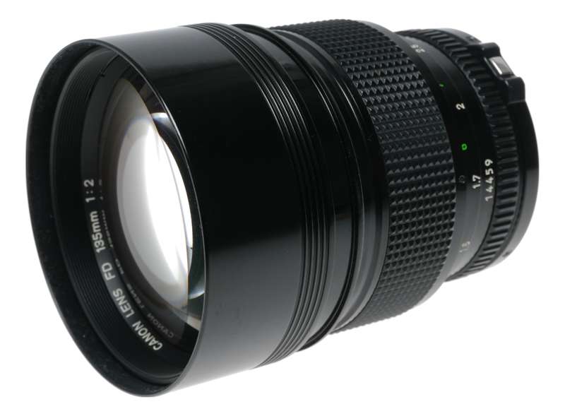 Canon Lens FD 135mm 1:2 vintage SLR tele lens 35mm film camera 2/135 filter