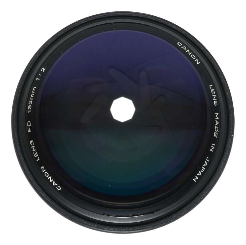 Canon Lens FD 135mm 1:2 vintage SLR tele lens 35mm film camera 2/135 filter