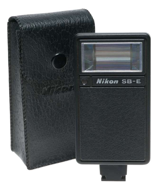 Nikon SB-E camera flash accessory attachment in cold shu film camera 35mm