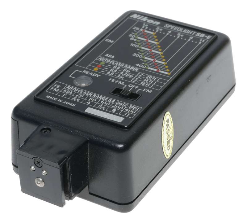Nikon SB-E camera flash accessory attachment in cold shu film camera 35mm