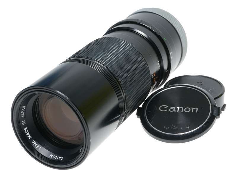 Canon Zoom lens FD 100-200 1:5.6 Vintage SLR film camera lens