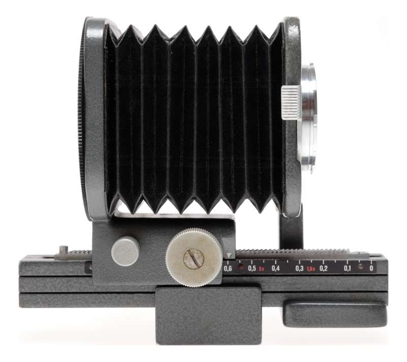 Leitz Leica Macro Focusing Bellows with 16558 Adapter