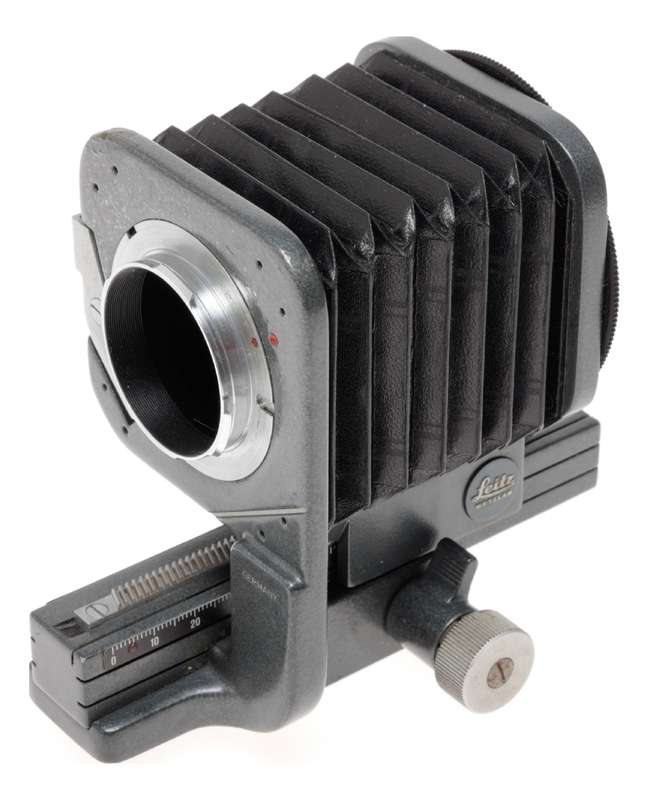 Leitz Leica Macro Focusing Bellows with 16558 Adapter