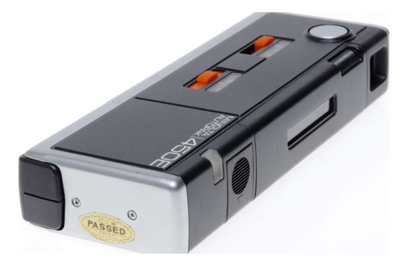 Minolta Pocket Auto Pack 450E 16mm Film Camera Box Manual