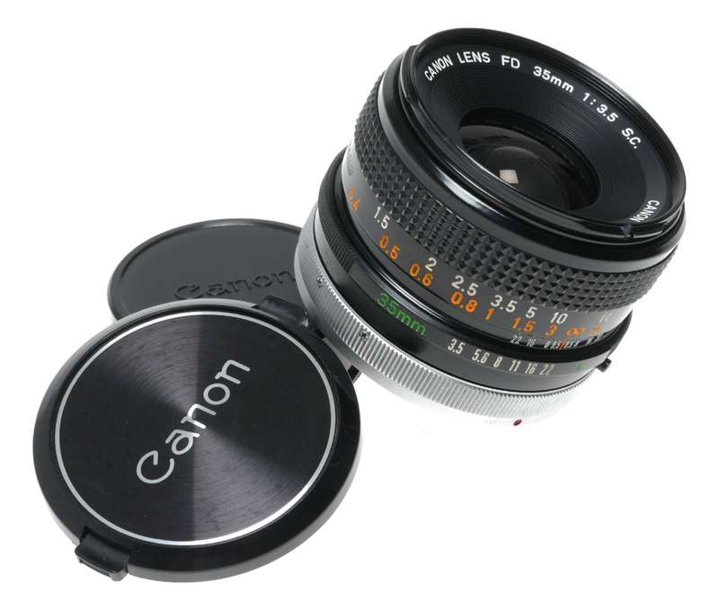Canon Lens FD 35mm 1:3.5 S.C vintage 35mm film SLR camera lens 3.5/35 caps