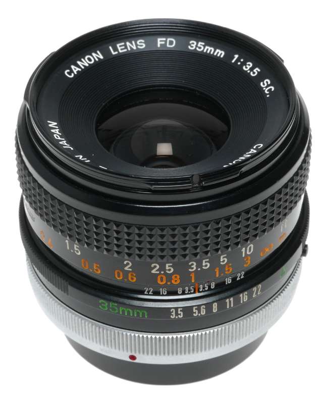 Canon Lens FD 35mm 1:3.5 S.C vintage 35mm film SLR camera lens 3.5/35 caps