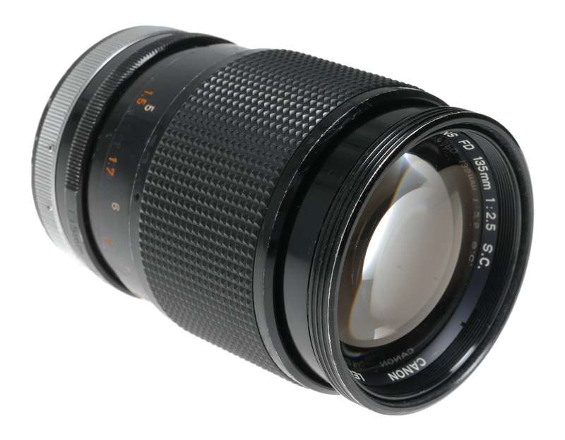 Canon Lens FD 135mm 1:2.5 S.C classic 35mm SLR film camera lens 2.5/135