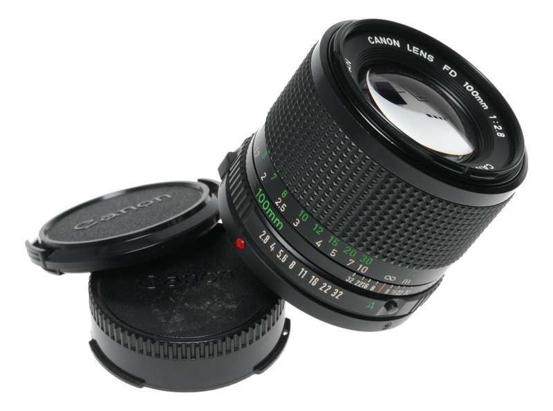 Canon Lens FD 100mm 1:2.8 vintage 35mm film camera lens 2.8/100 tele lens