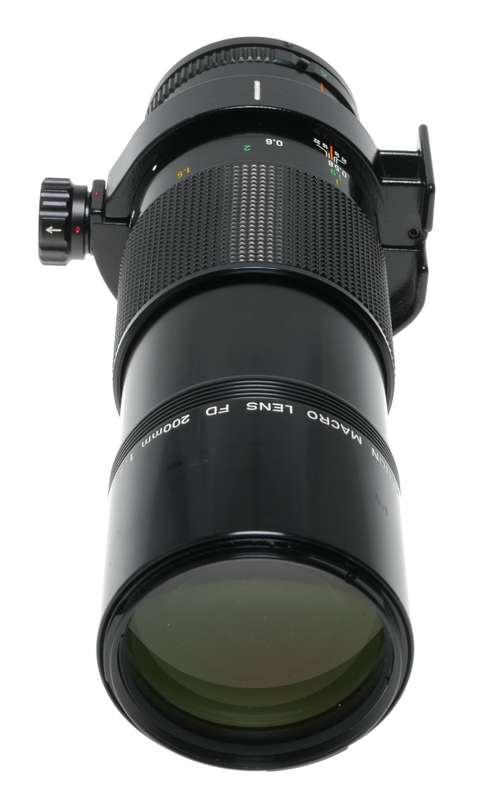 Canon Lens FD 200mm 1:4 vintage 35mm film camera lens 4/200 Museum