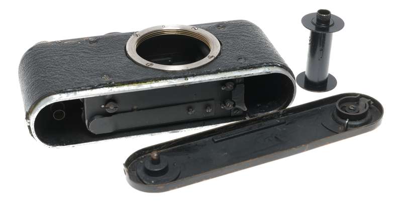 Leica I Standard Black paint #66548 35mm film camera vintage body only