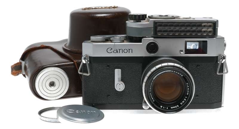 Canon P Camera rangefinder with Leica screw mount 1.8/50mm lens cased