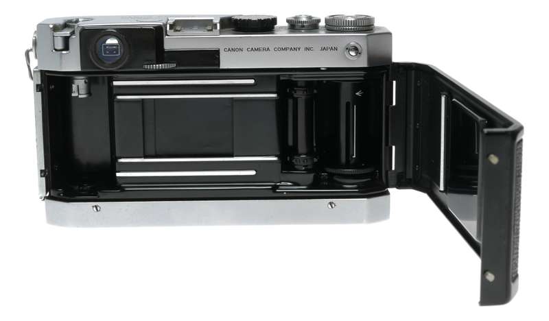 Canon Model VI-T rangefinder 35mm vintage film camera body cased