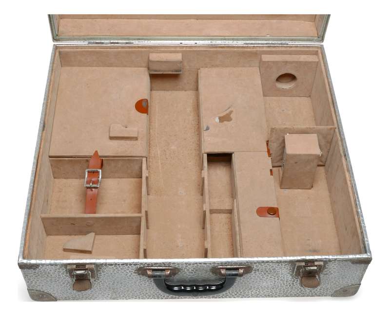 Original Retro vintage Bolex H16 camera flight travel case preofessional