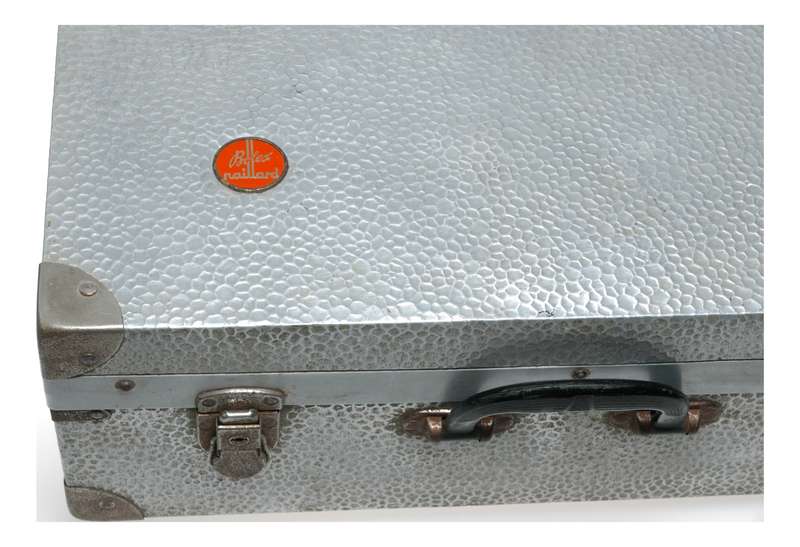 Original Retro vintage Bolex H16 camera flight travel case preofessional