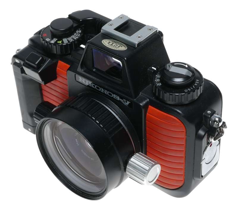 Nikonos-V Nikon under water film camera UW-Nikkor 28mm 1:3.5 Xtras set