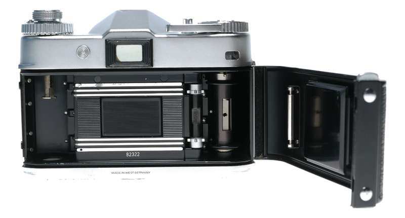 Voigtlander Bessamatic SLR 35mm film camera 4 lenses Dynarex set