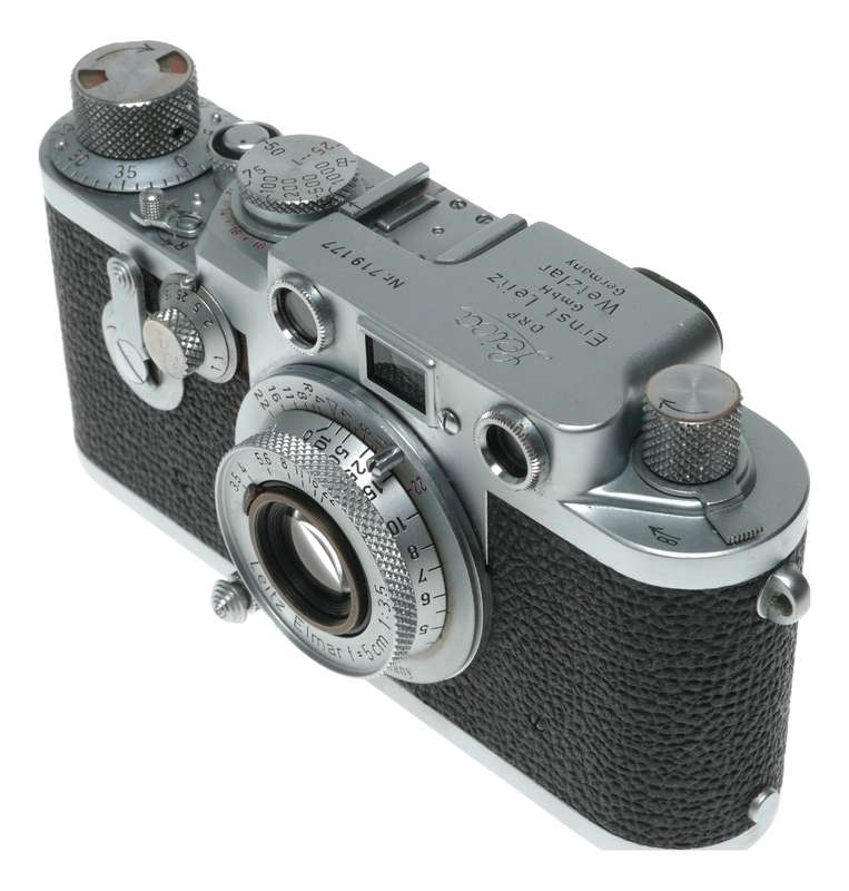 Leica IIIf camera with Self timer red scale Elmar 3.5/50mm collapsible lens