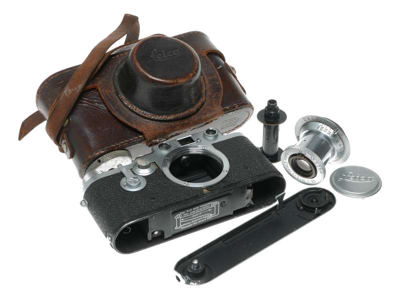 Leica IIIf camera with Self timer red scale Elmar 3.5/50mm collapsible lens