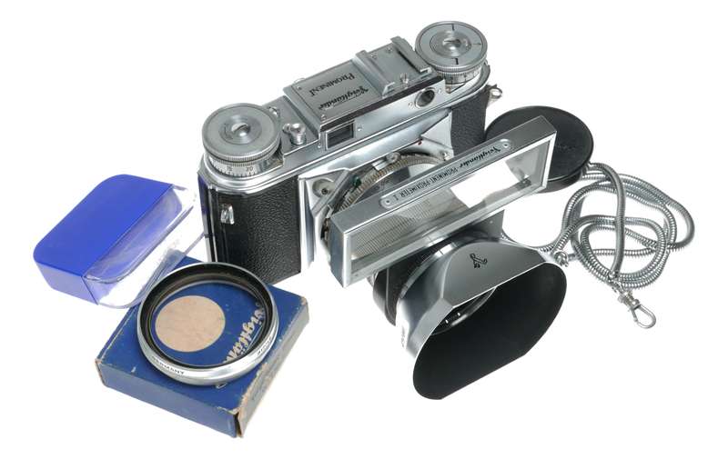 Voigtlander Ultron 2/50 mm vintage lens Prominent camera Proximeter hood set