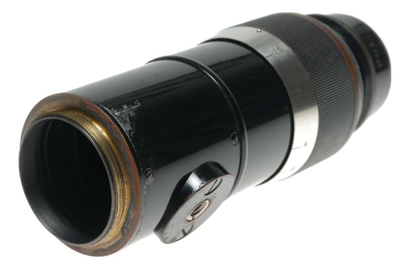 Leica Black Paint Pre war Elmar 135mm f4.5 lens # 962 with caps RF screw mount