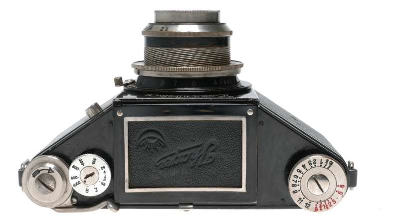 Exakta camera Trioplan 1:2.8 f=7.5cm Meyer Gorlitz rare lens