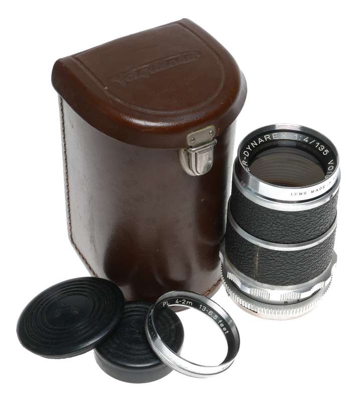 Super-Dynarex 1:4/135 Voigtlander tele lens for SLR f=135mm cased