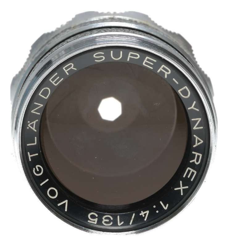 Super-Dynarex 1:4/135 Voigtlander tele lens for SLR f=135mm cased