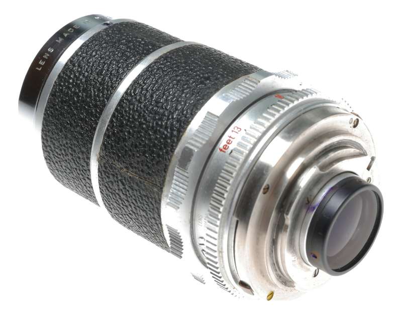 Super-Dynarex 1:4/135 Voigtlander tele lens for SLR f=135mm cased