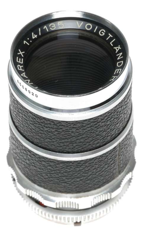 Super-Dynarex 1:4/135 Voigtlander tele lens for SLR f=135mm cased