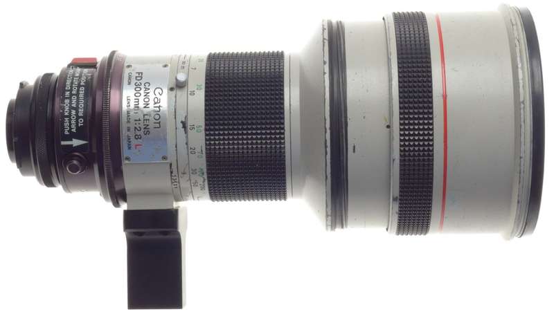 CANON BNC LENS FD 300mm 1:2.8 L SUPER FAST CAMERA LENS KIT BROAD CAST CASE XTRAS