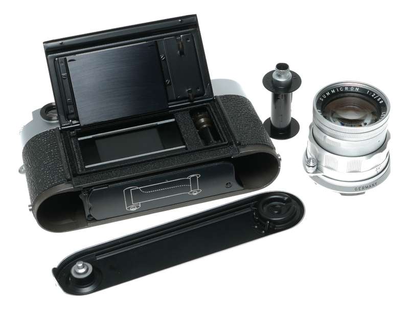 Leica M3 film camera Summicron 2/50 vented hood meter case pristine