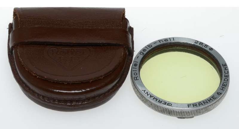 Rolleiflex TLR vintage film camera Rollei-Gelb-Hell 28.5 yellow filter in pouch