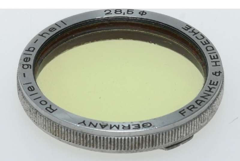 Rolleiflex TLR vintage film camera Rollei-Gelb-Hell 28.5 yellow filter in pouch