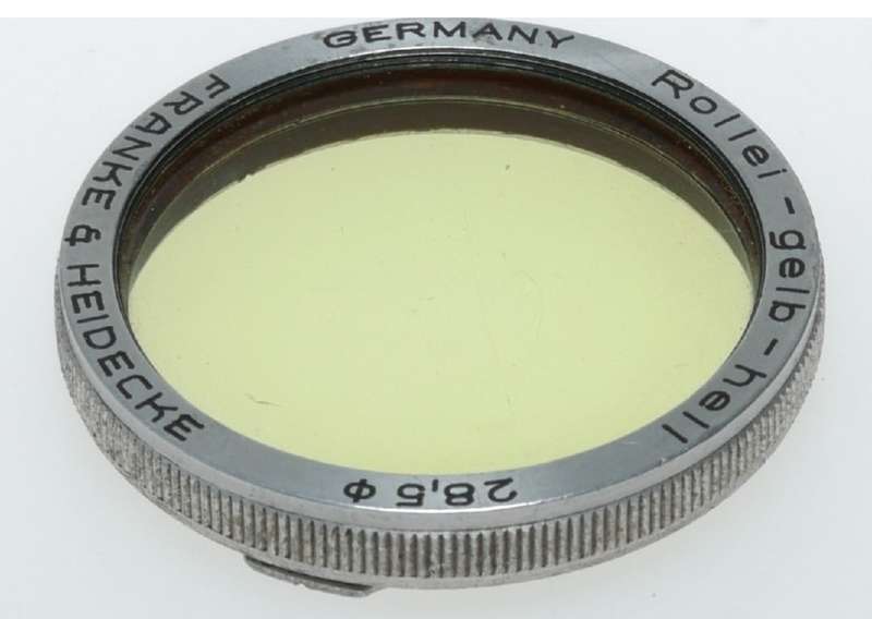 Rolleiflex TLR vintage film camera Rollei-Gelb-Hell 28.5 yellow filter in pouch