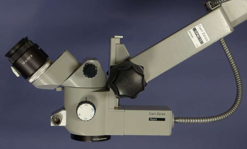 ZEISS OPMI 11 FC Spot SURGICAL MICROSCOPE on S21 FLOOR STAND