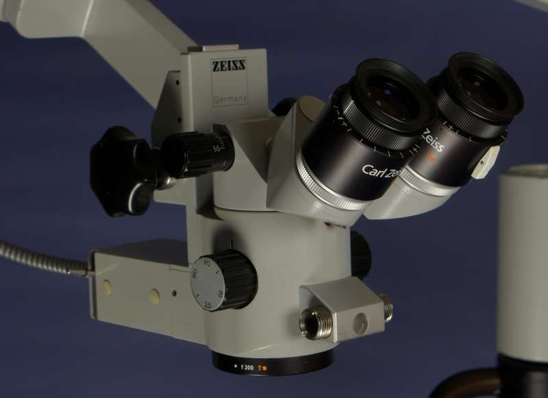 ZEISS OPMI 11 FC Spot SURGICAL MICROSCOPE on S21 FLOOR STAND